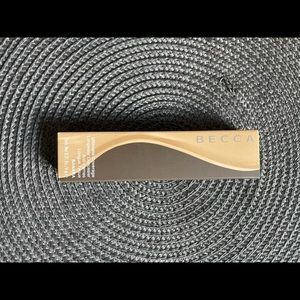 Becca Banana Liquid Concealer